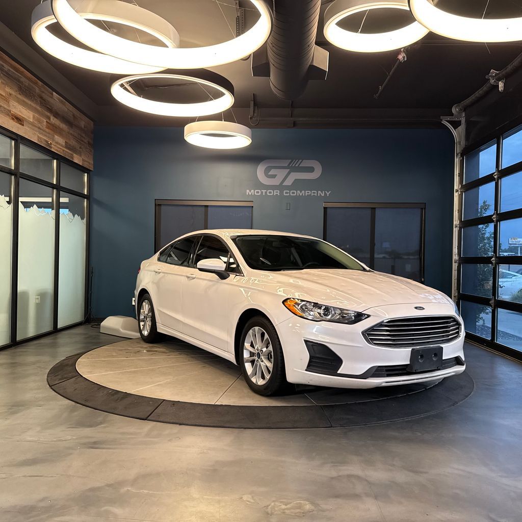 2020 Ford Fusion SE