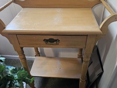 Vintage wash table
