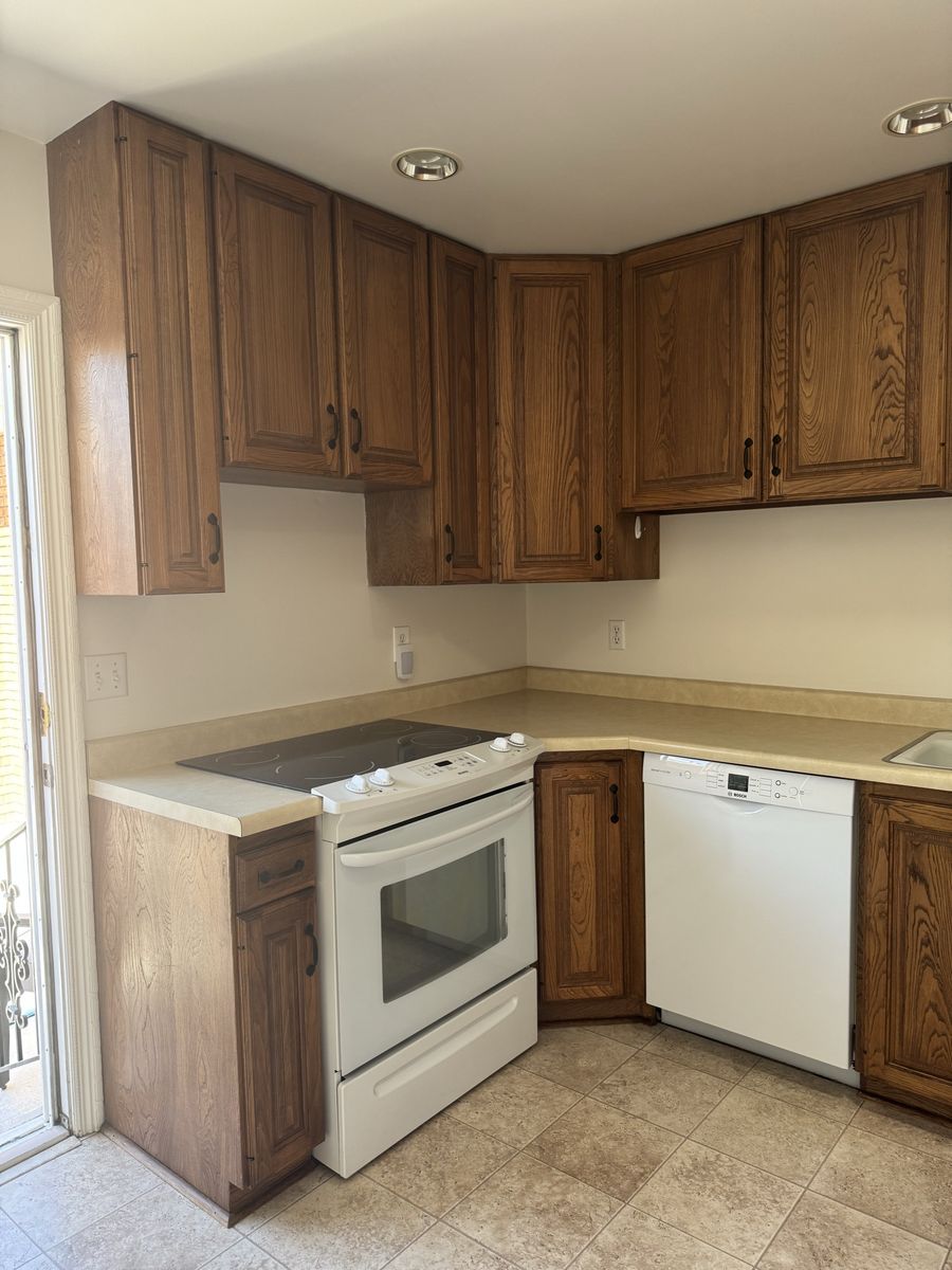 Full Kitchen Cabinets- real wood