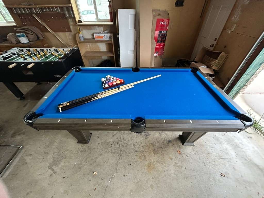 Pool table