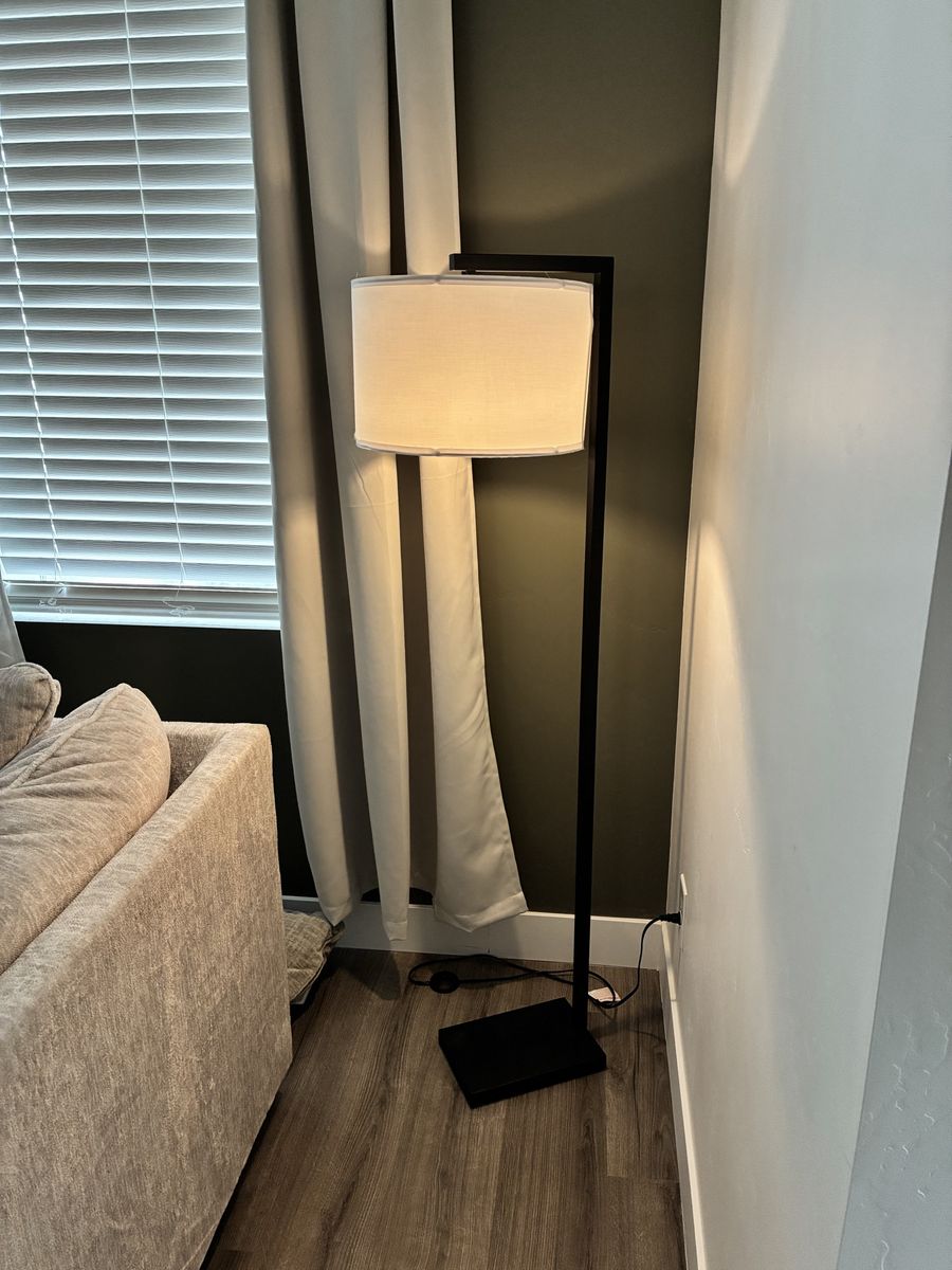 Modern Black Metal Floor Lamp with White Drum Shade - Contemporary Lighting