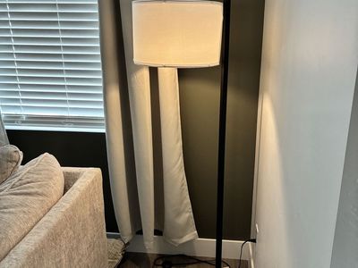 Modern Black Metal Floor Lamp with White Drum Shade - Contemporary Lighting