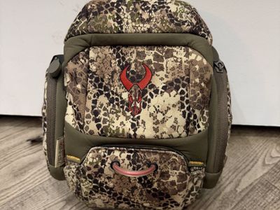 Badlands Bino XR Binocular & Rangefinder Case – Approach FX Camo