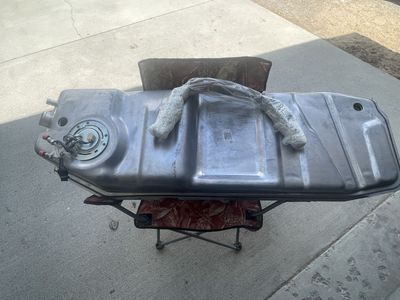 New Gas Tank/Fuel Pump Combo 1995 GMC Jimmy
