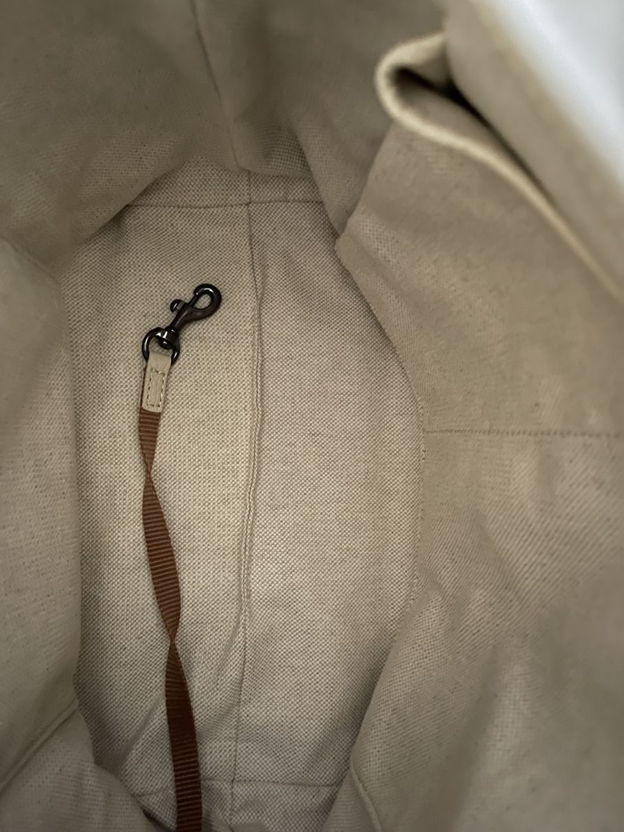 Main image 8