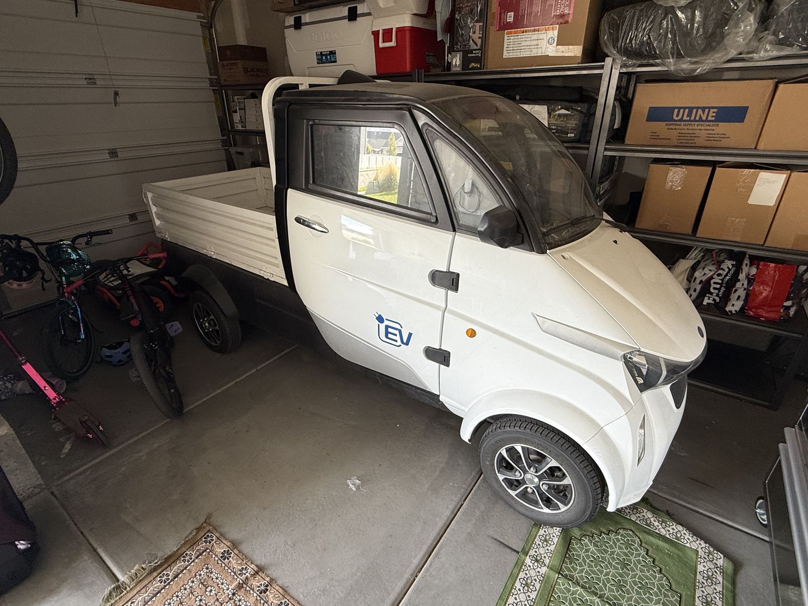 Electric Vehicle w/ Pickup Bed