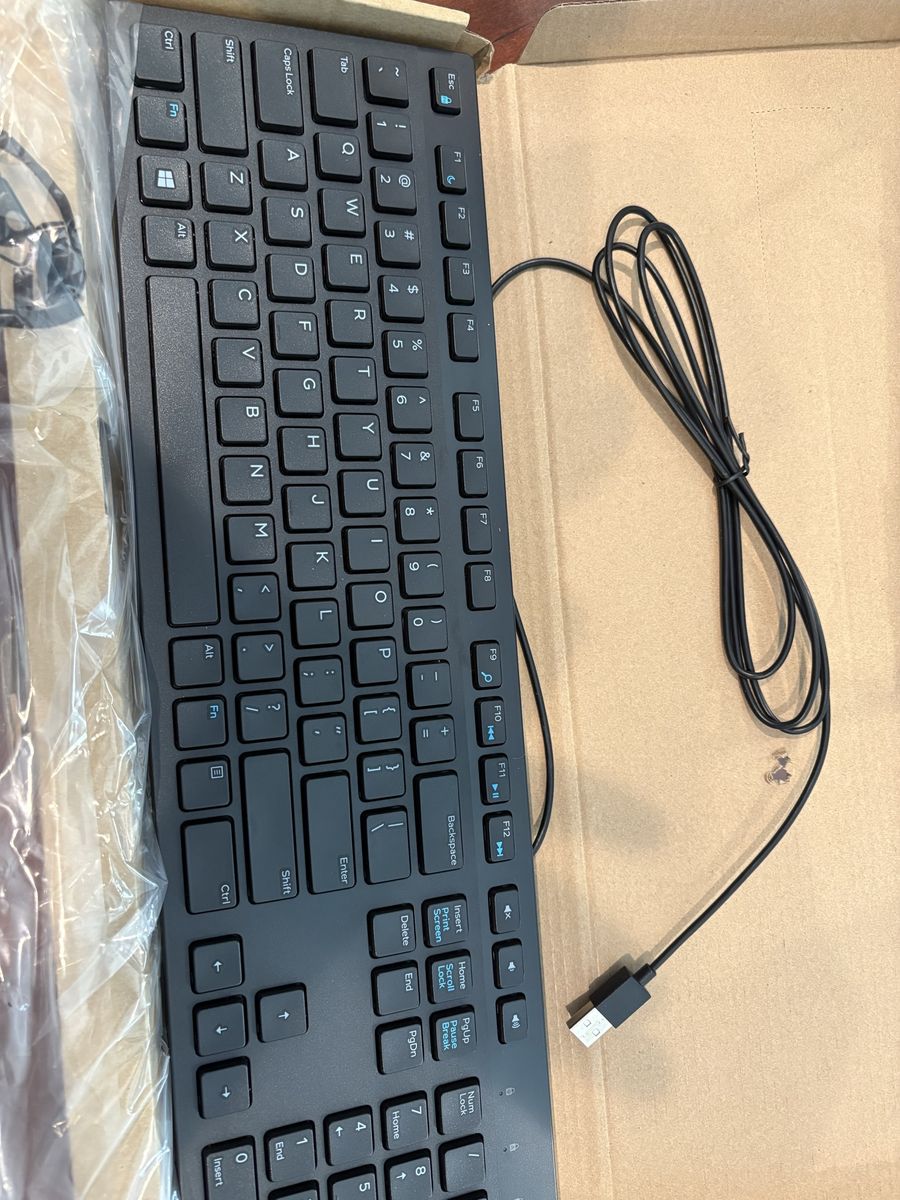 Dell KB216-BK-US Wired USB Multimedia Keyboard Black - New, Sealed