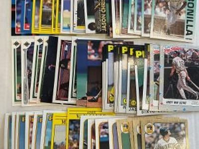 PITTSBURG PIRATES 550+ Card Lot.