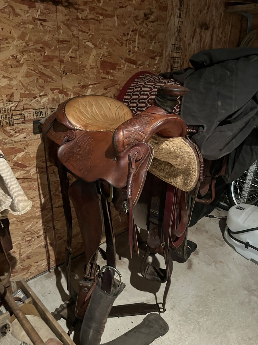 Utahan ranch roping saddle