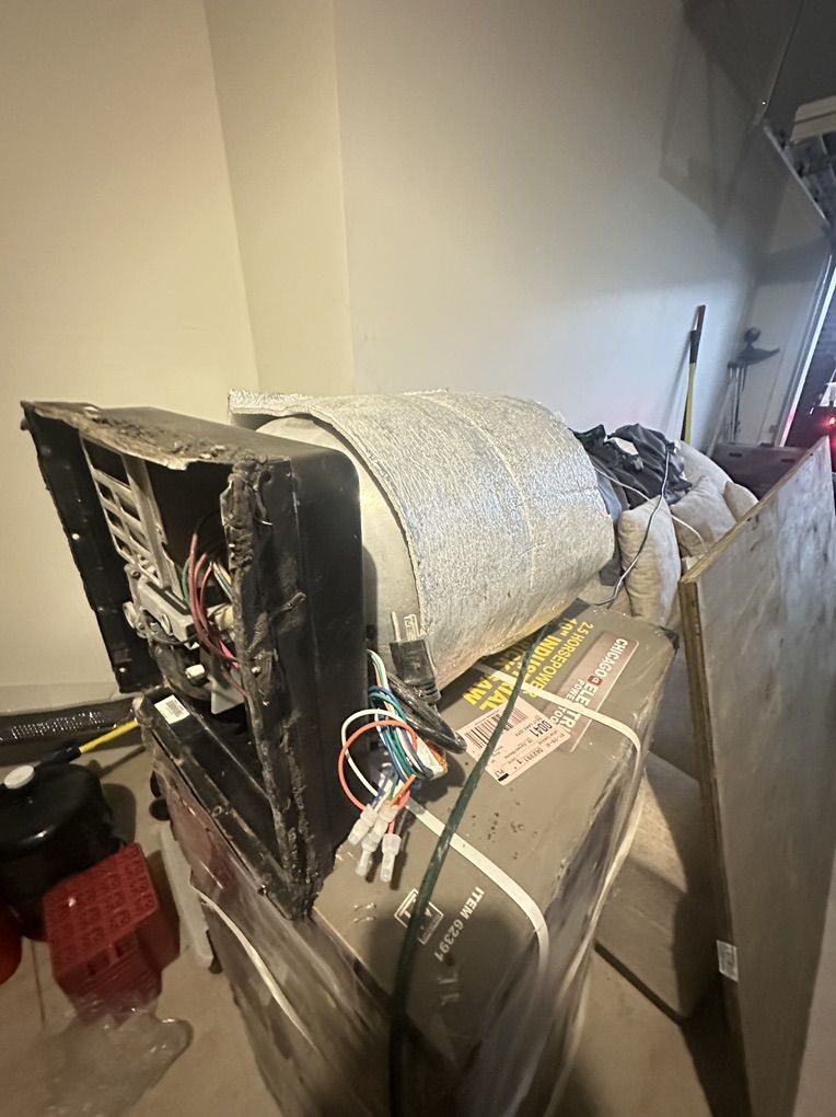 Dometic 6 GaL Lp And 110v RV Water Heater