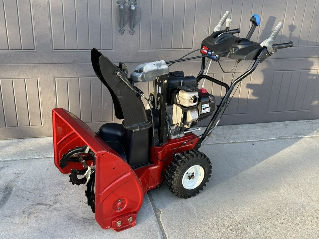 Toro Power Max 726 OE Snowblower