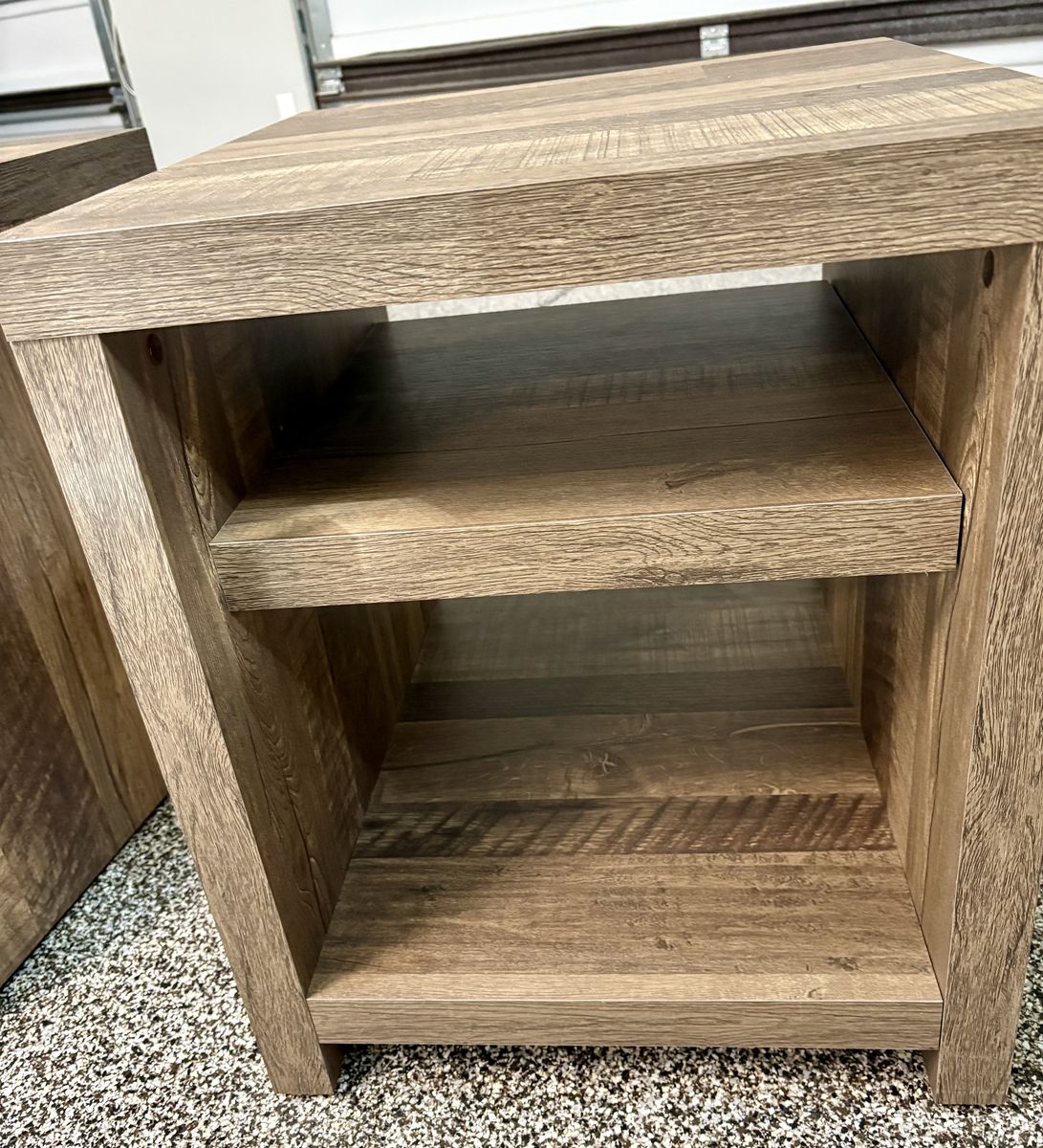 2 Wood End Tables