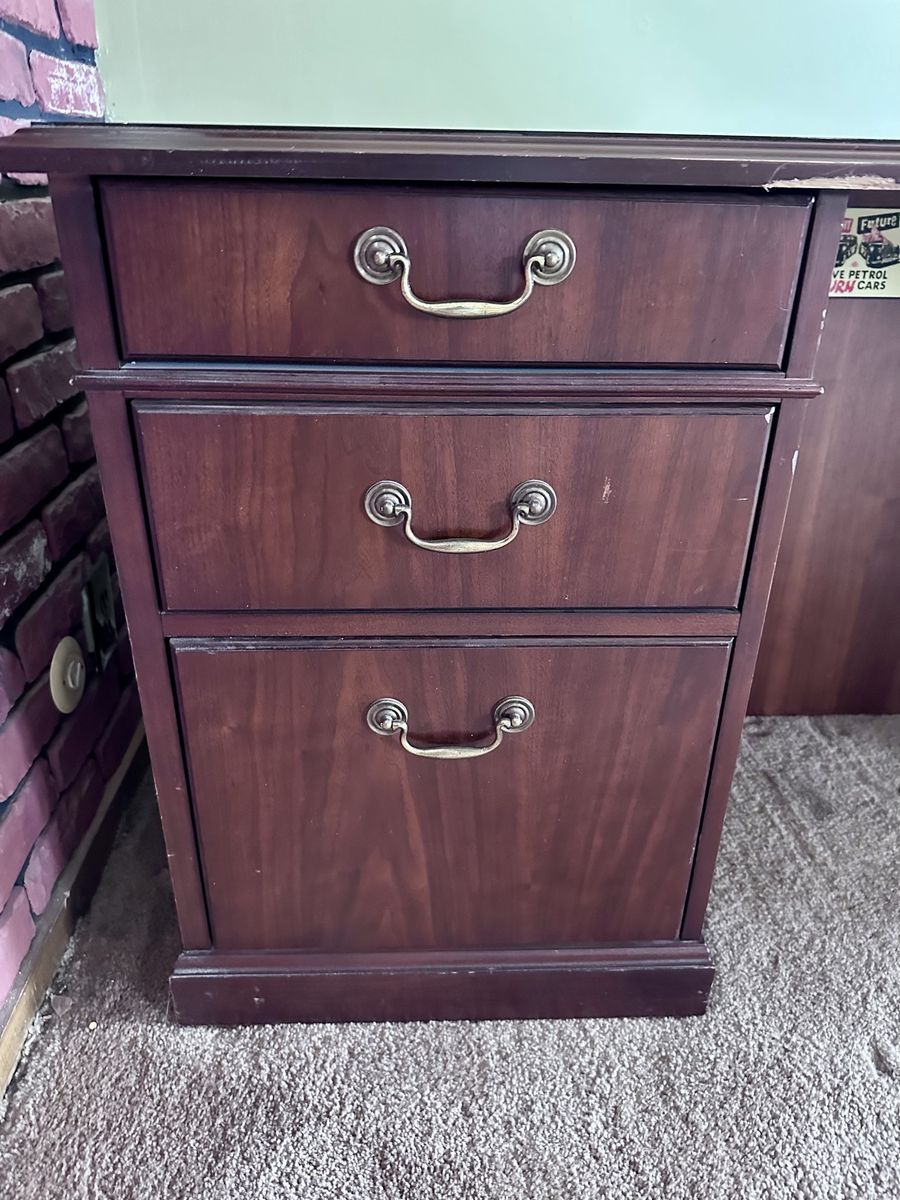 Solid desk