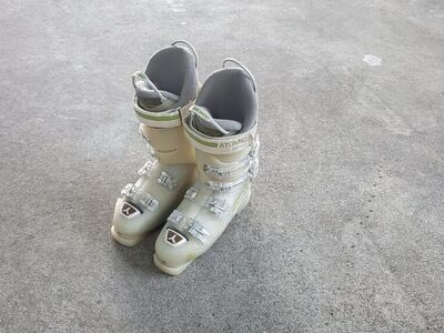 Atomic Renu Sz 9.5-10.5 Ski Boots 314mm Mondo 27.5