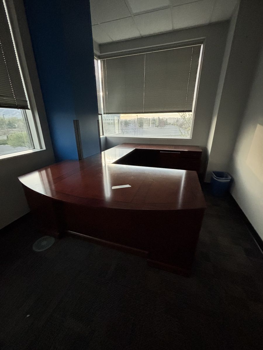 U Shaped Executive Office Desk Set