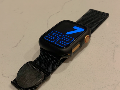 Apple Watch SE 40mm with 3 Accessories