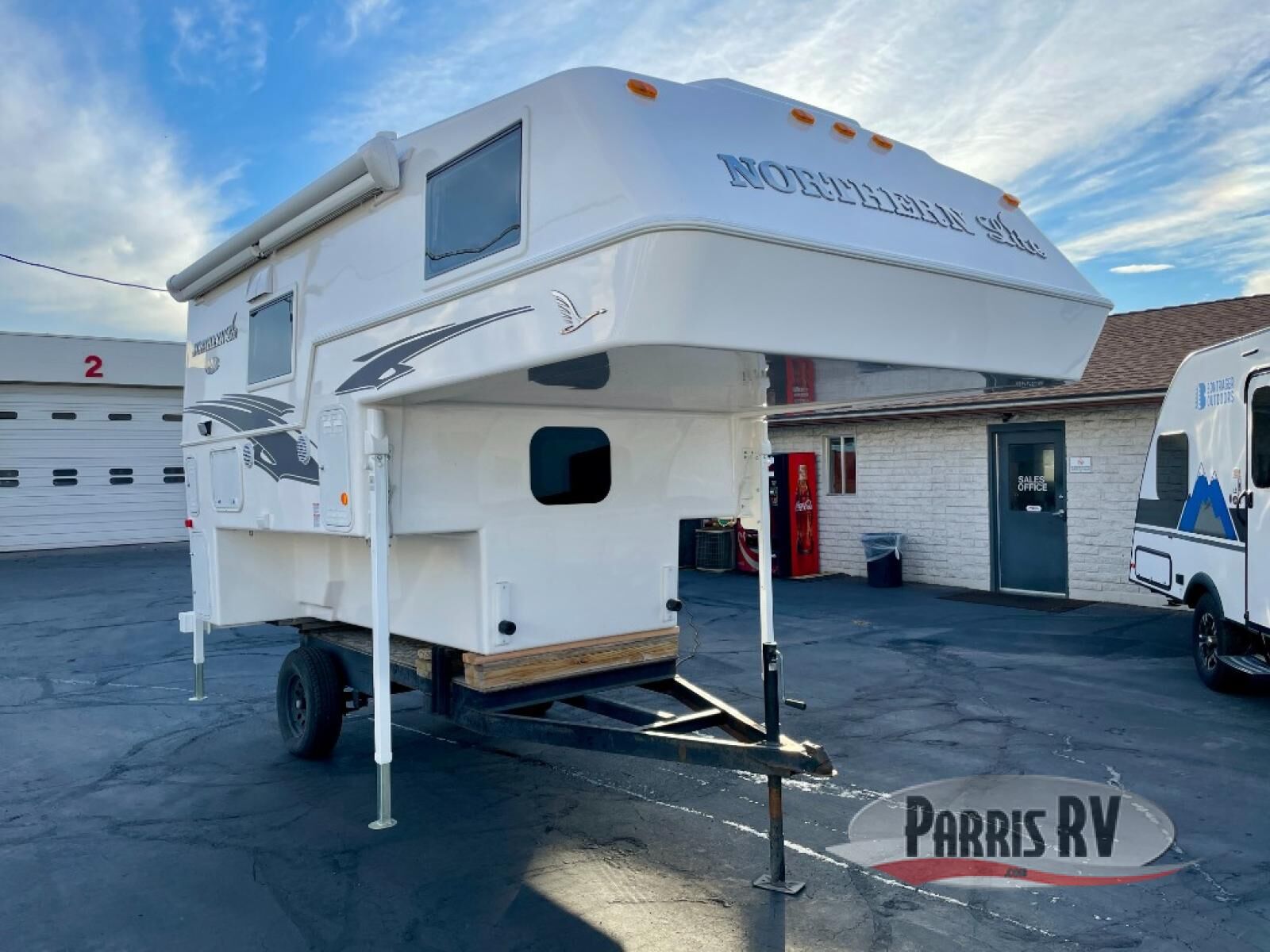 New 2026 Northern Lite Limited Edition 8-11EXLEWB