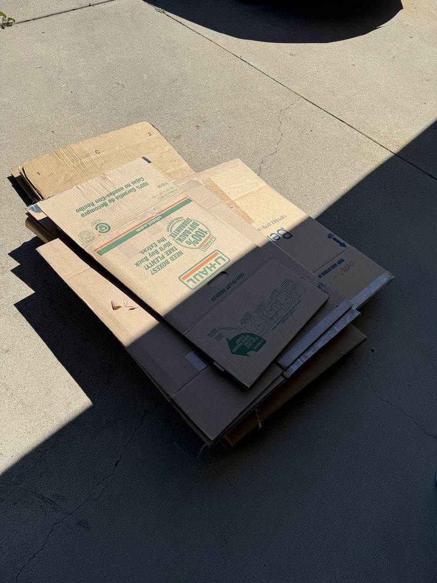 Free moving boxes