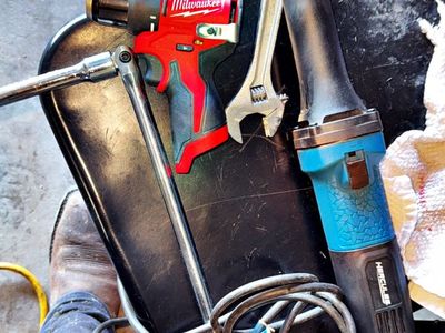 Milwaukee M12 Cordless Drill/Driver - Compact Power Tool