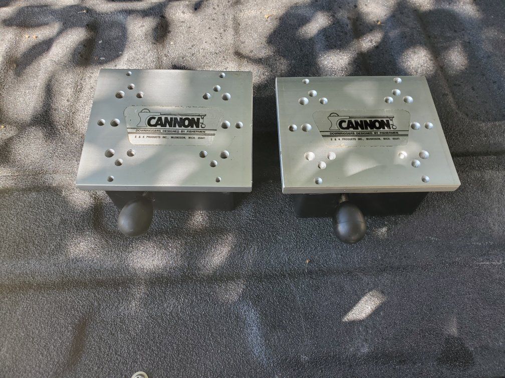 Cannon Downrigger swivel bases