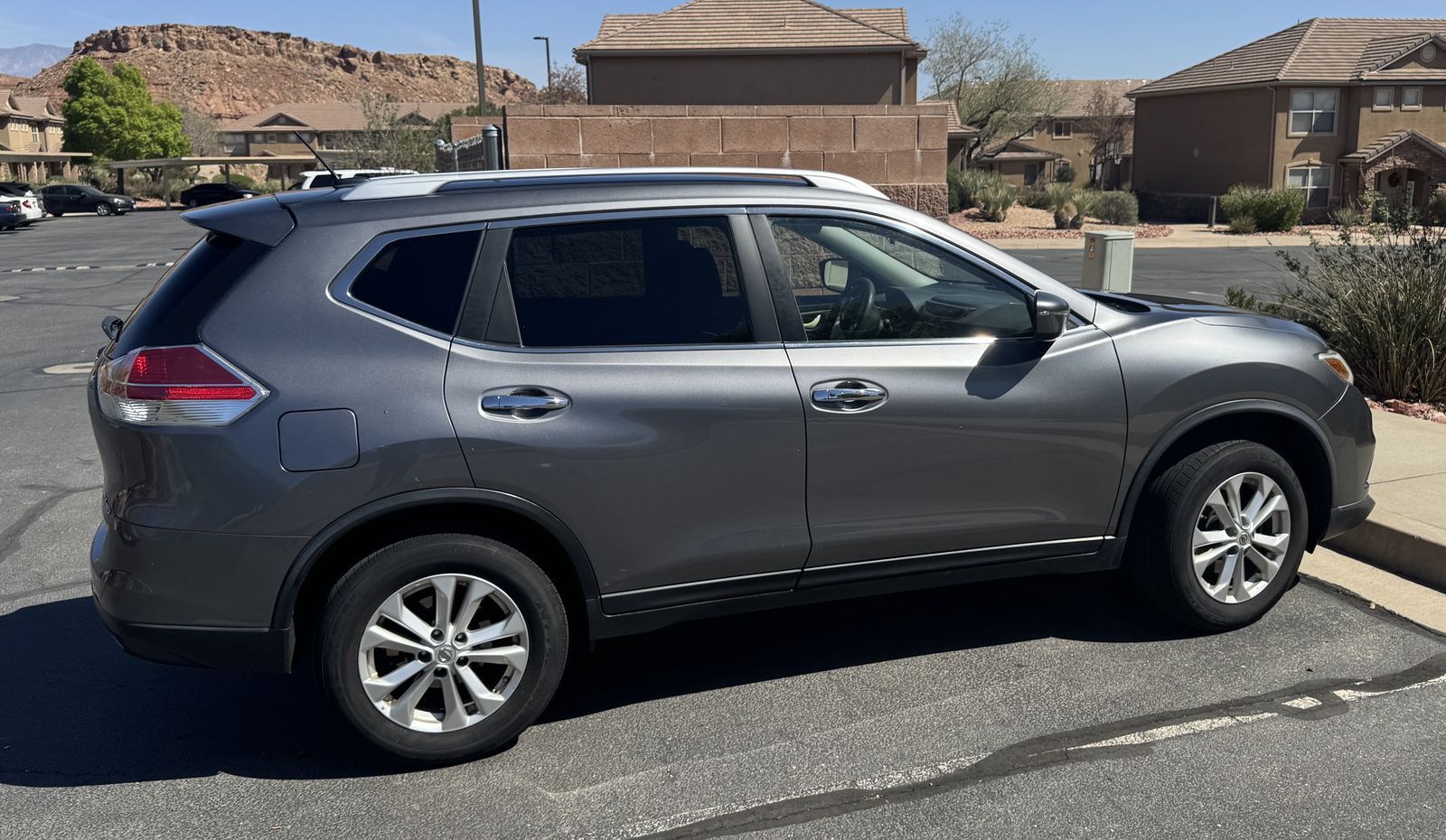 2016 Nissan Rogue SV