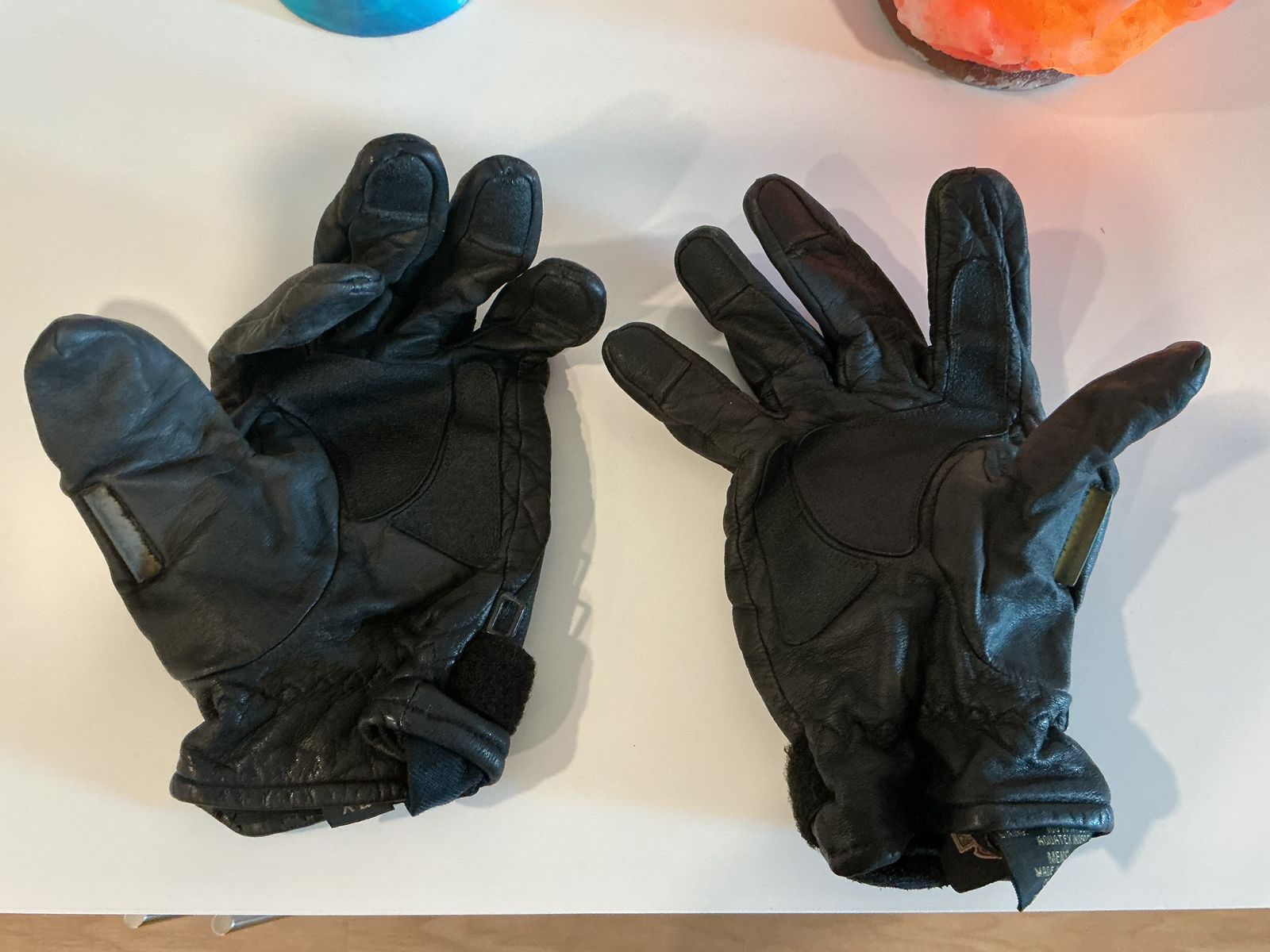Harley Davidson XL Black Leather Motorcycle Gloves - Fair Condition