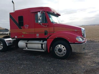 02 Freightliner Columbia