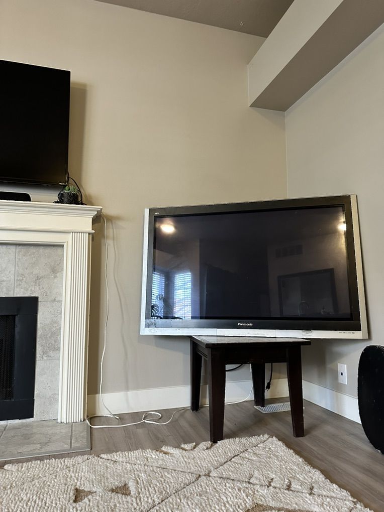 55 Panasonic TV Works Perfectly