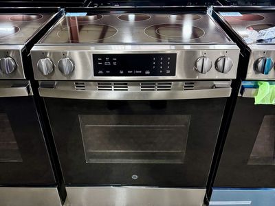GE 500 SERIES 30 INCH ELECTRIC SLIDE IN RANGE