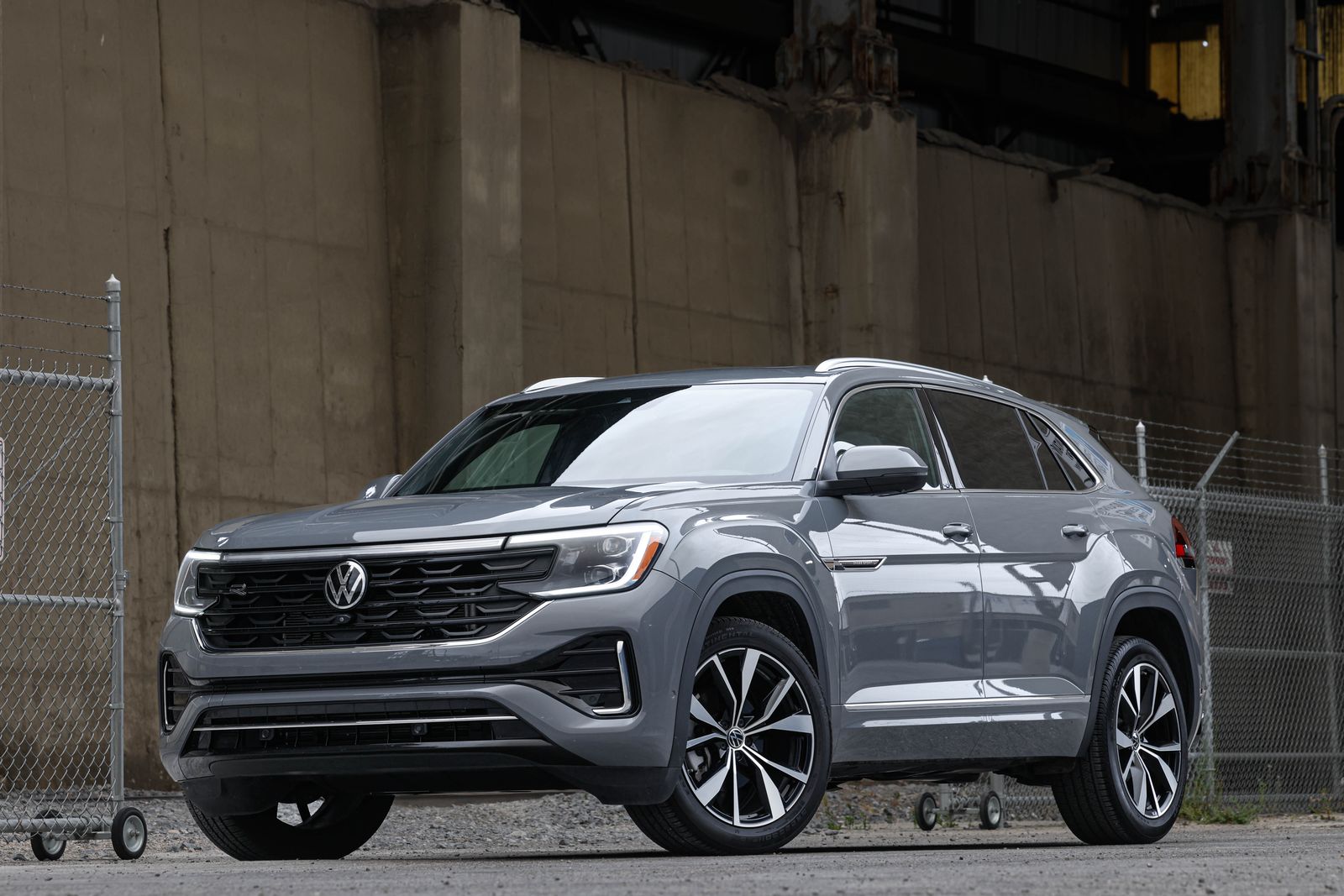 2024 Volkswagen Atlas Cross Sport SEL Premium R-Line 4Motion