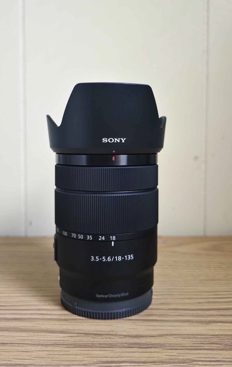 Sony E 18-135