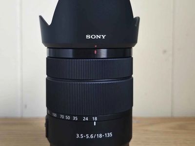 Sony E 18-135