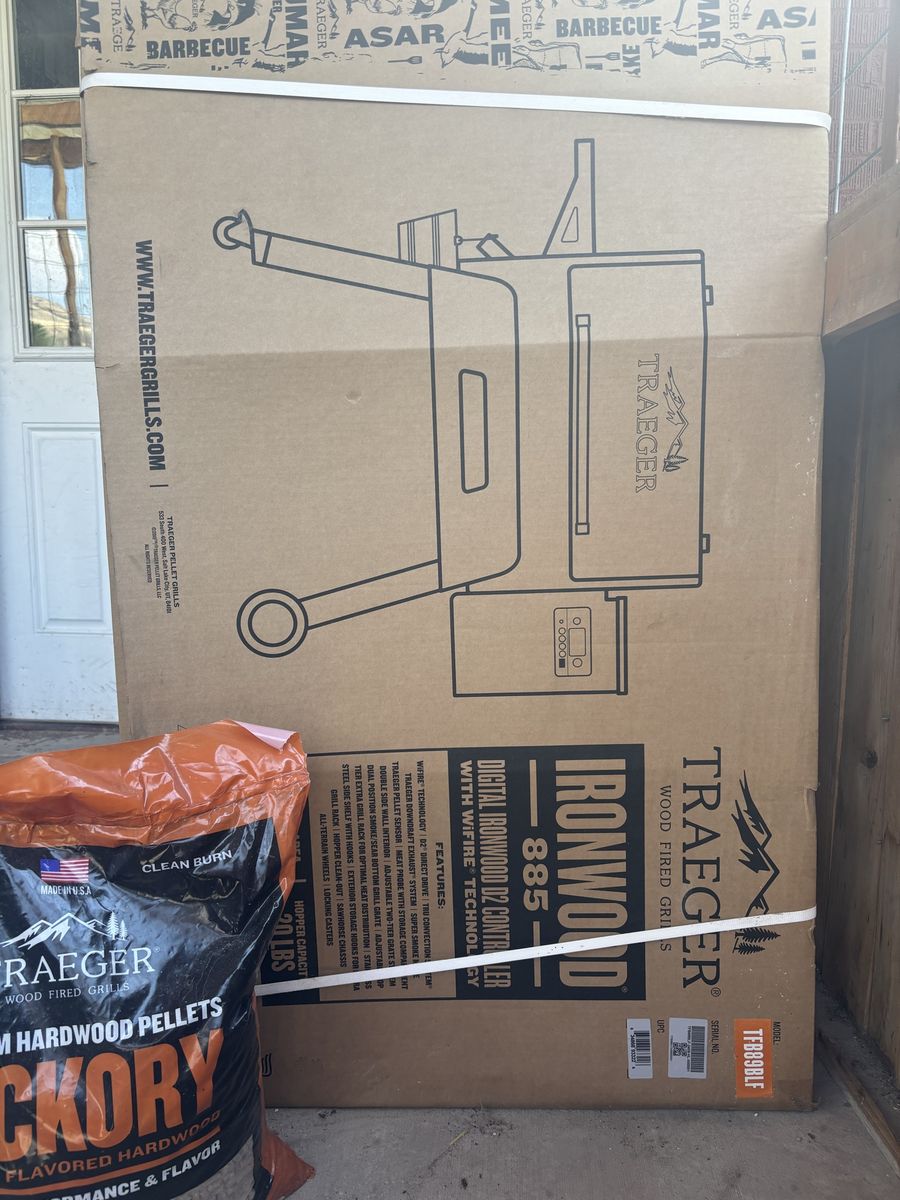 Traeger Ironwood 885 Wood Fired Grill with WiFIRE Technology, Model TFB89BLF