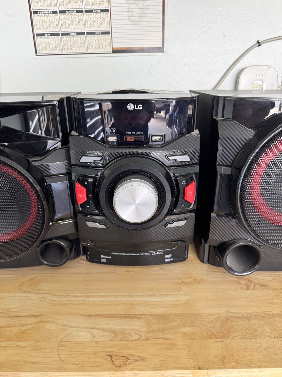 LG CM4550 High Power Mini Shelf System - Hi-Fi Audio with Bluetooth, CD, and USB Playback
