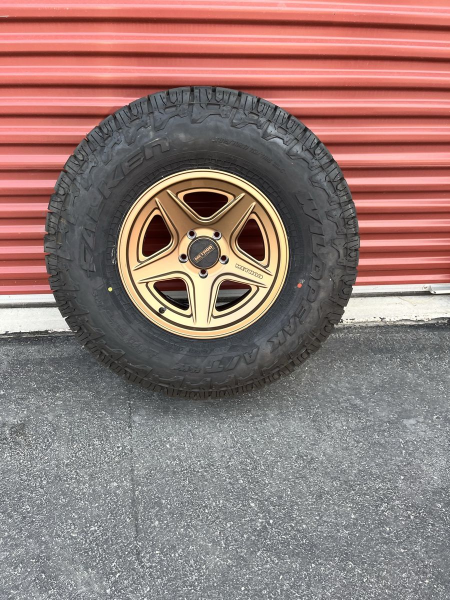 Falken LT 315/70 R 17 with Method Wheel 5 on5 New