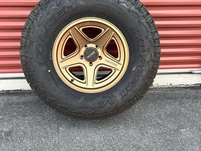 Falken LT 315/70 R 17 with Method Wheel 5 on5 New