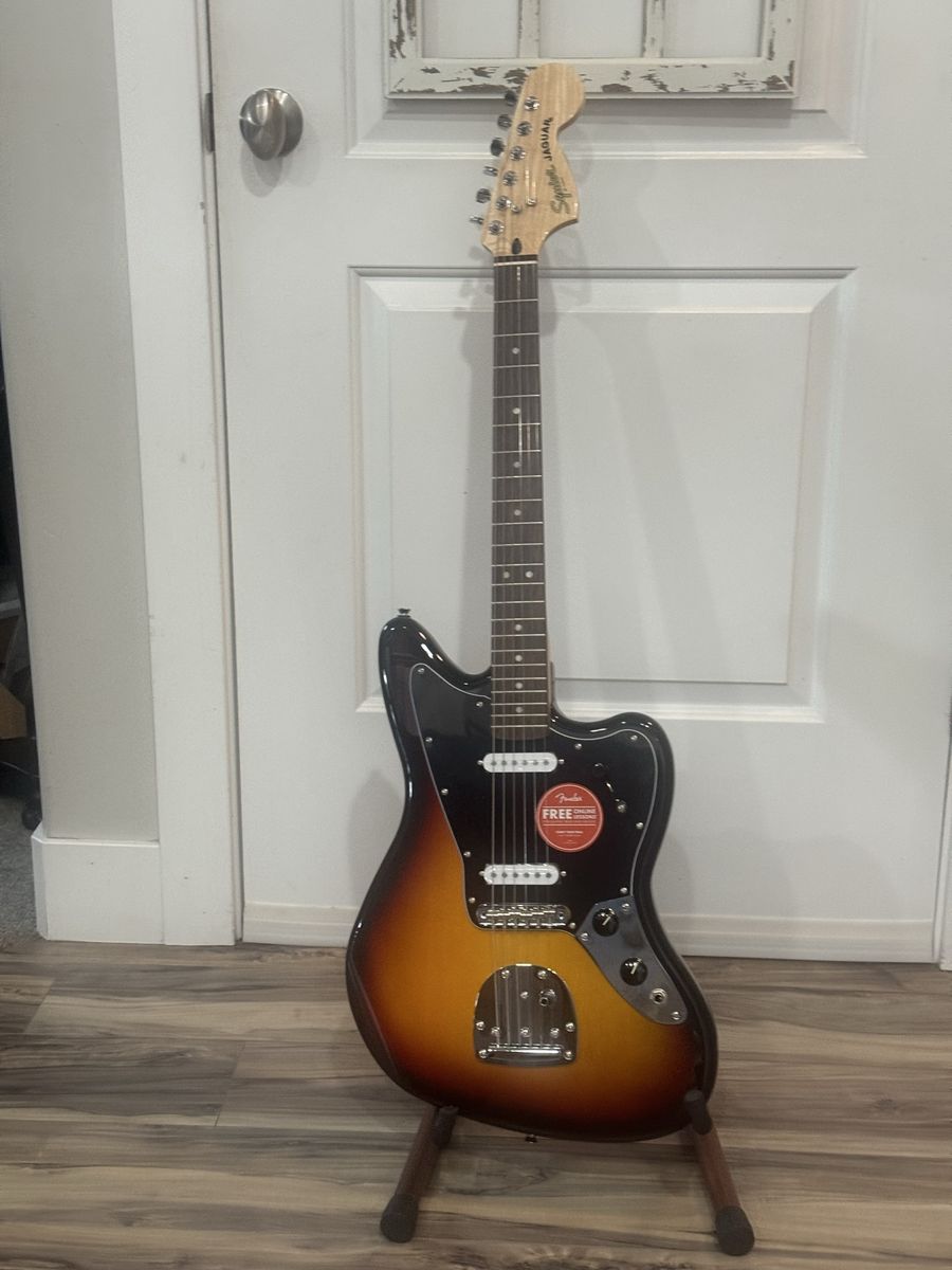 Fender Squier Infinnity Jaguar Guitar With Case