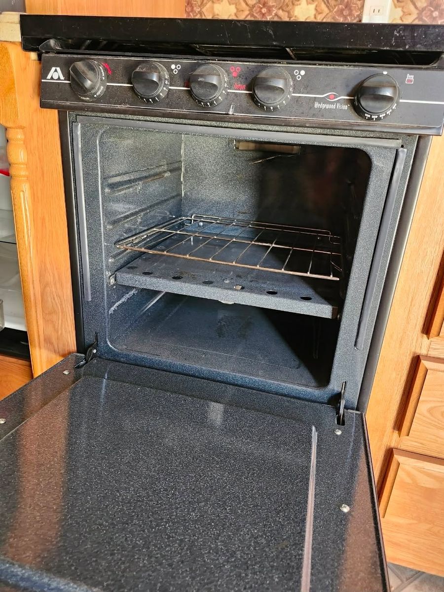 Main image 7