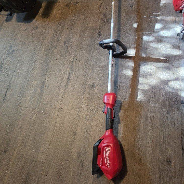 Milwaukee m18 trimmer