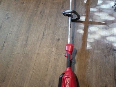Milwaukee m18 trimmer