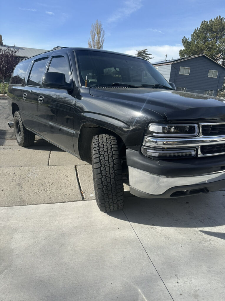 2003 CHEVROLET SUBURBAN 1500 LS