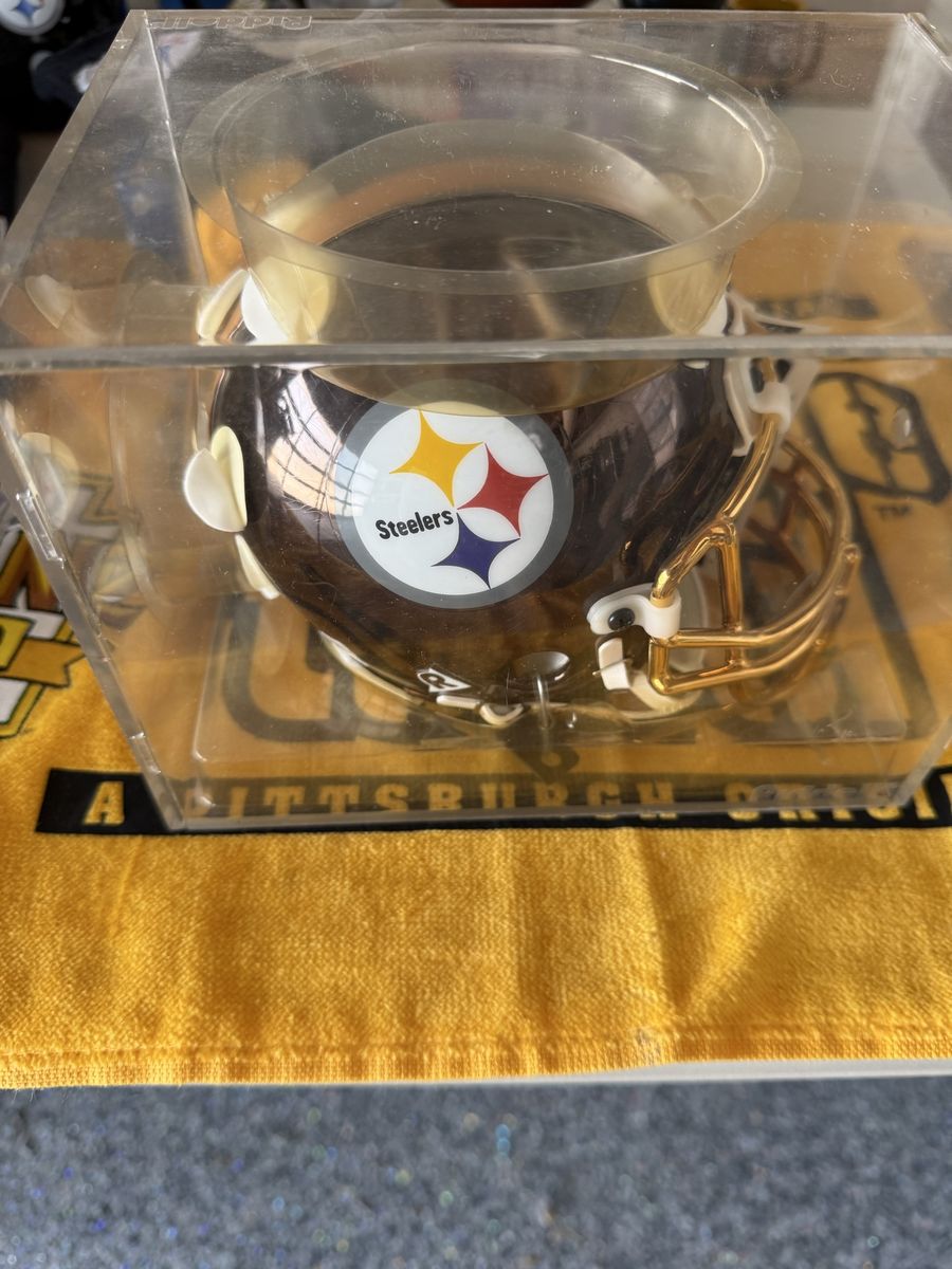 Pittsburgh Steelers mini football helmet