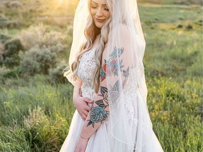 Lace Applique A-Line Wedding Dress with Side Slit and Veil
