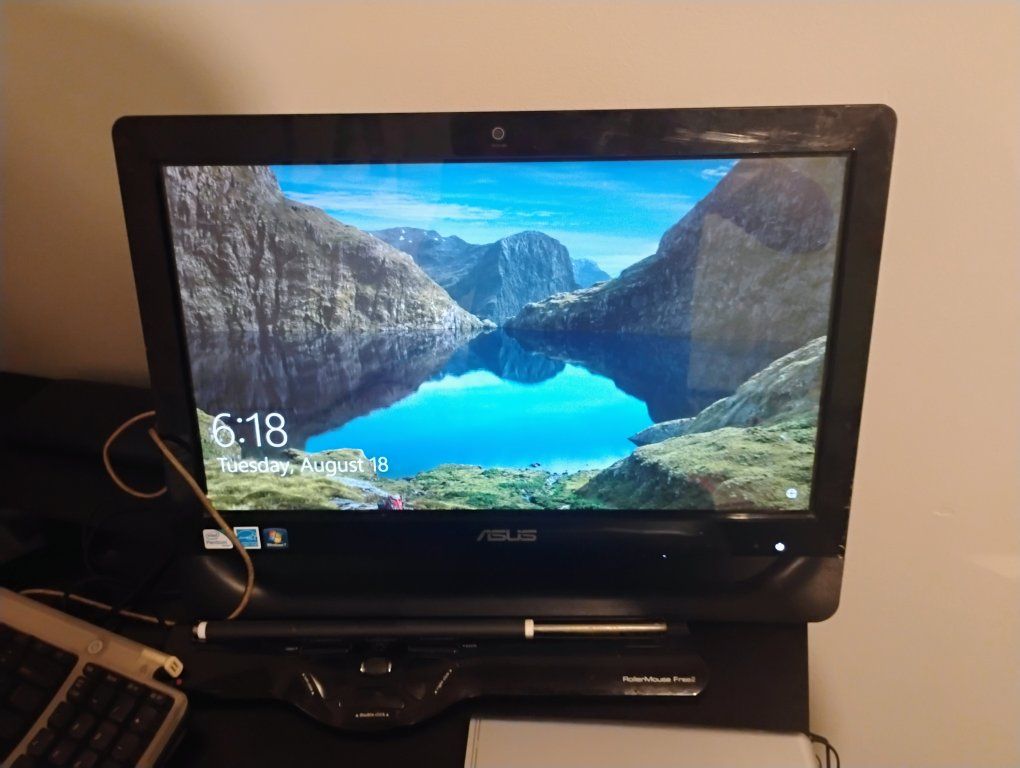 ASUS Eeetop All in one PC and an ASUS notebook  that dont work, bags of Ram/Data cards/processors ext. harddrive.