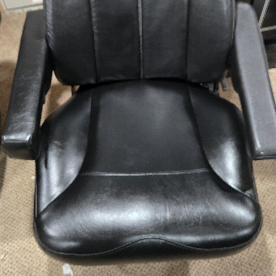 Semi seat Legacy silver upholstery