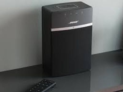 NEW IN BOX. BOSE SOUNDTOUCH 10 WIRELESS SPEAKER.