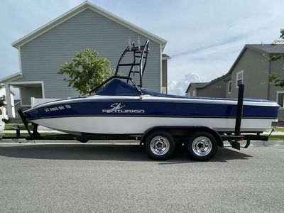 Boat Centurion Elite BR Ski and Wakeboard Boat