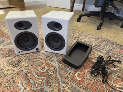 Audio engine A5+ powered speakers