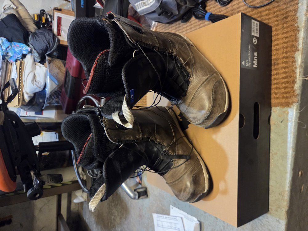 Burton Ion leather snowboard boots