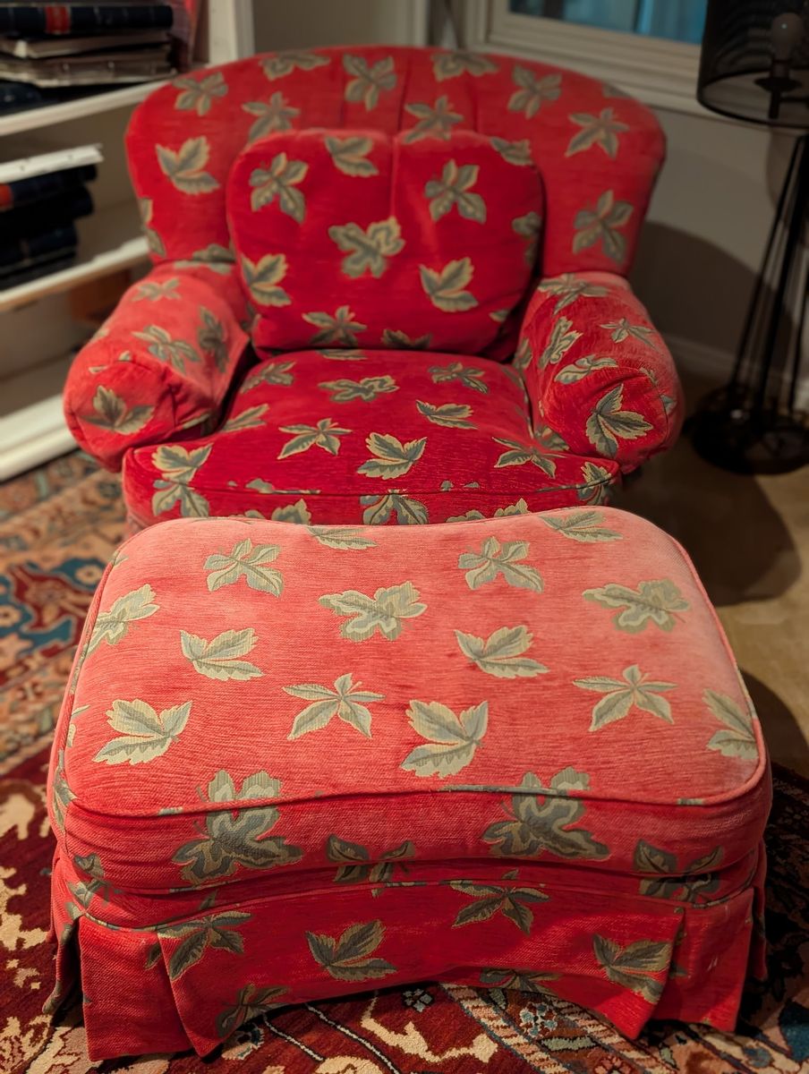 * 2 ELEGANT Armchair(s) & 1 Ottoman by Pearson * FREE DELIVERY